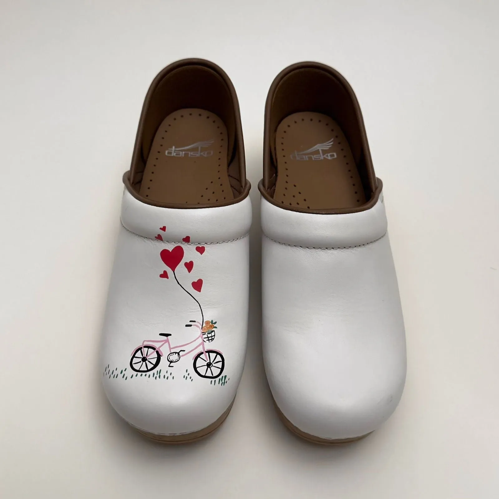 Dansko Twin Pro Leather Clogs | Size 37 (US 6.5-7) | White Leather with Bicycle and Hearts | EUC