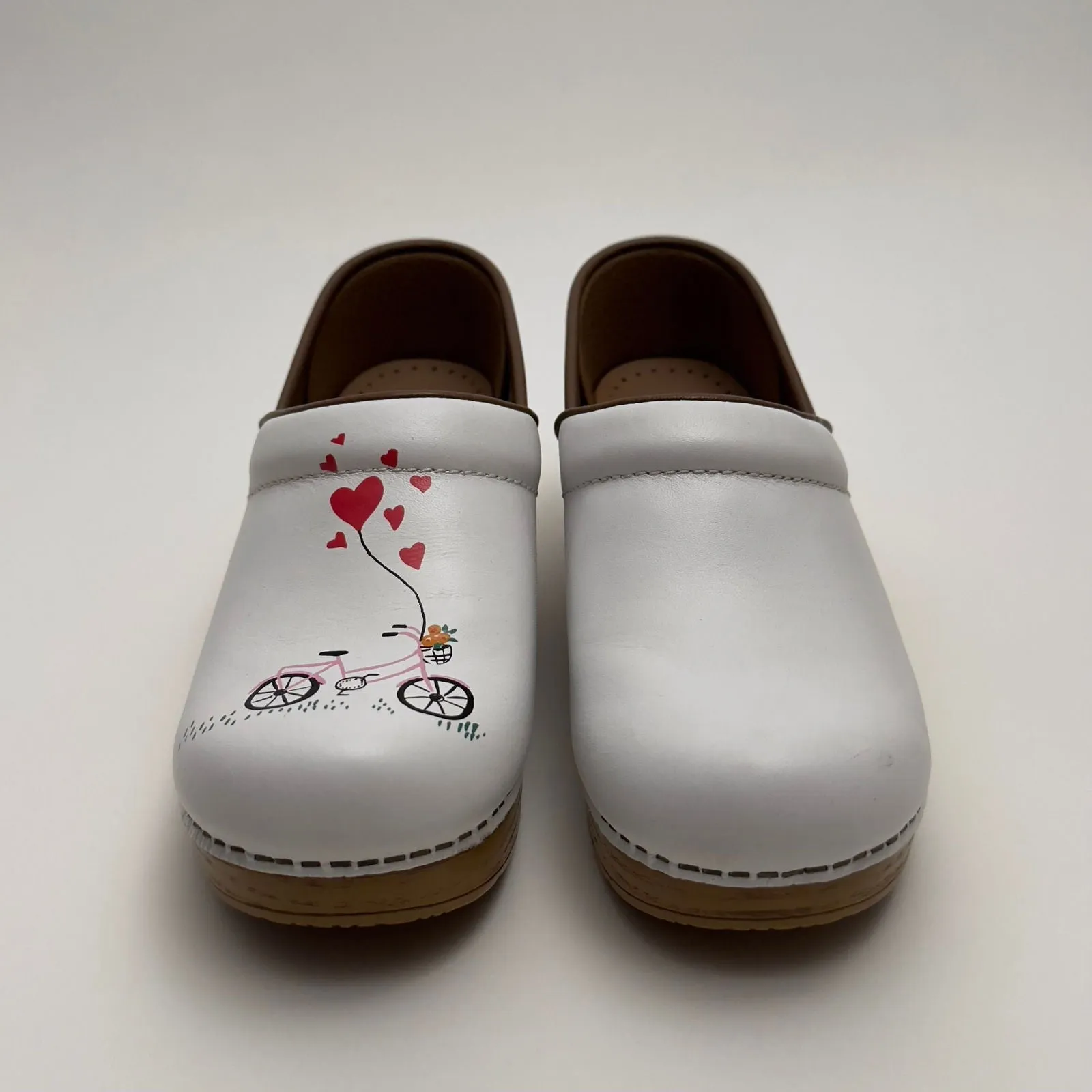 Dansko Twin Pro Leather Clogs | Size 37 (US 6.5-7) | White Leather with Bicycle and Hearts | EUC