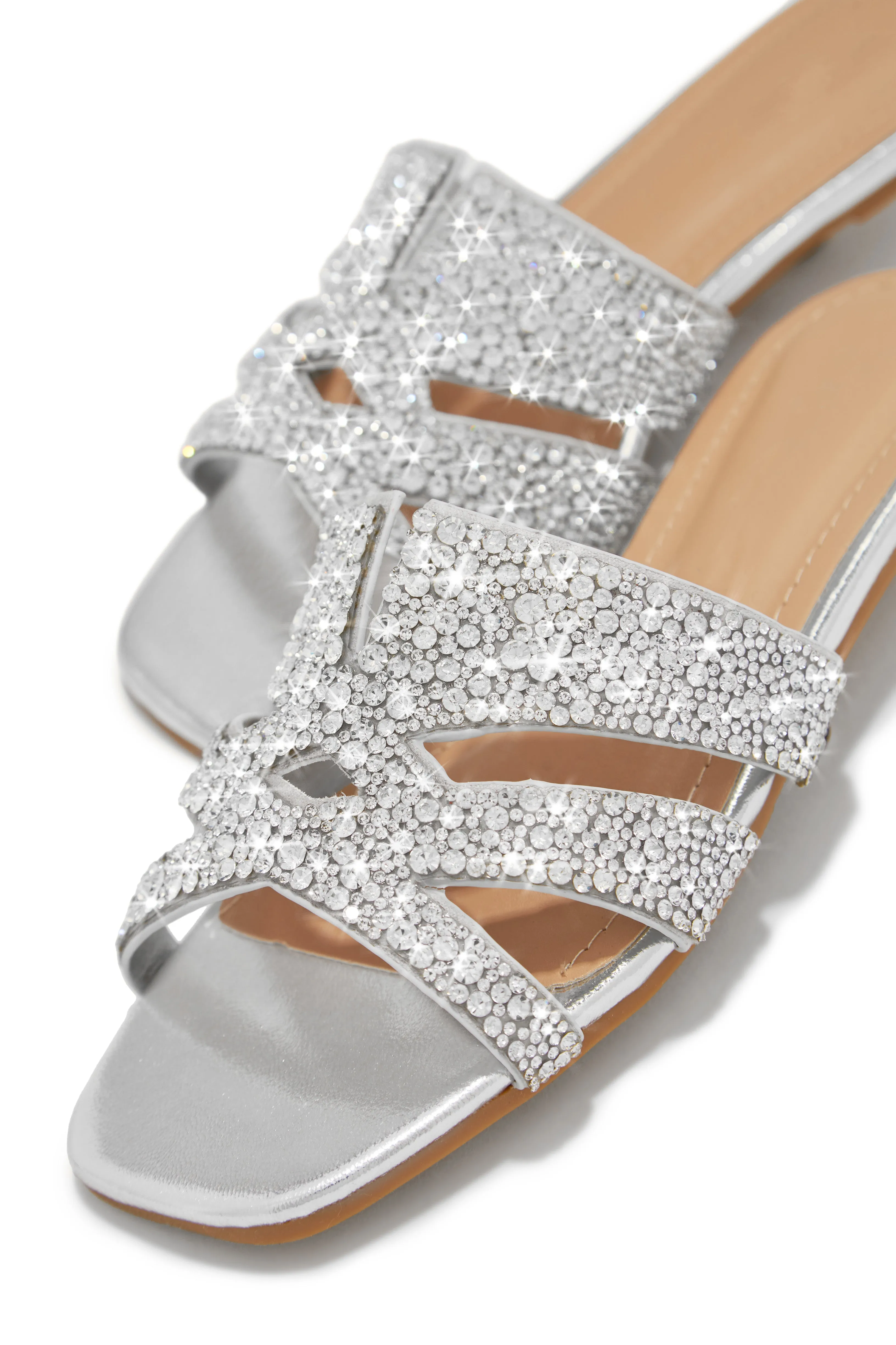 Destination Dreams Embellished Slip On Sandals - Silver