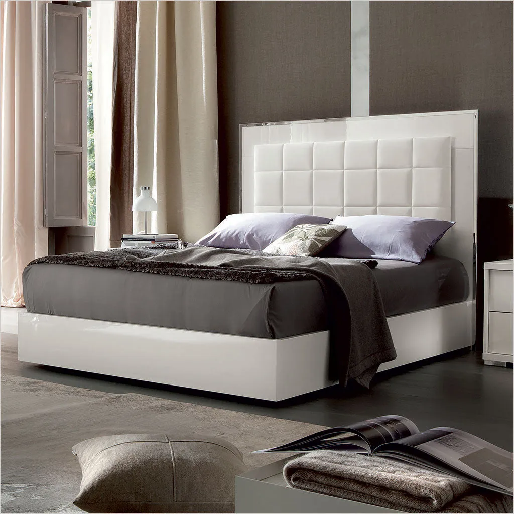 Salone Platform Bed